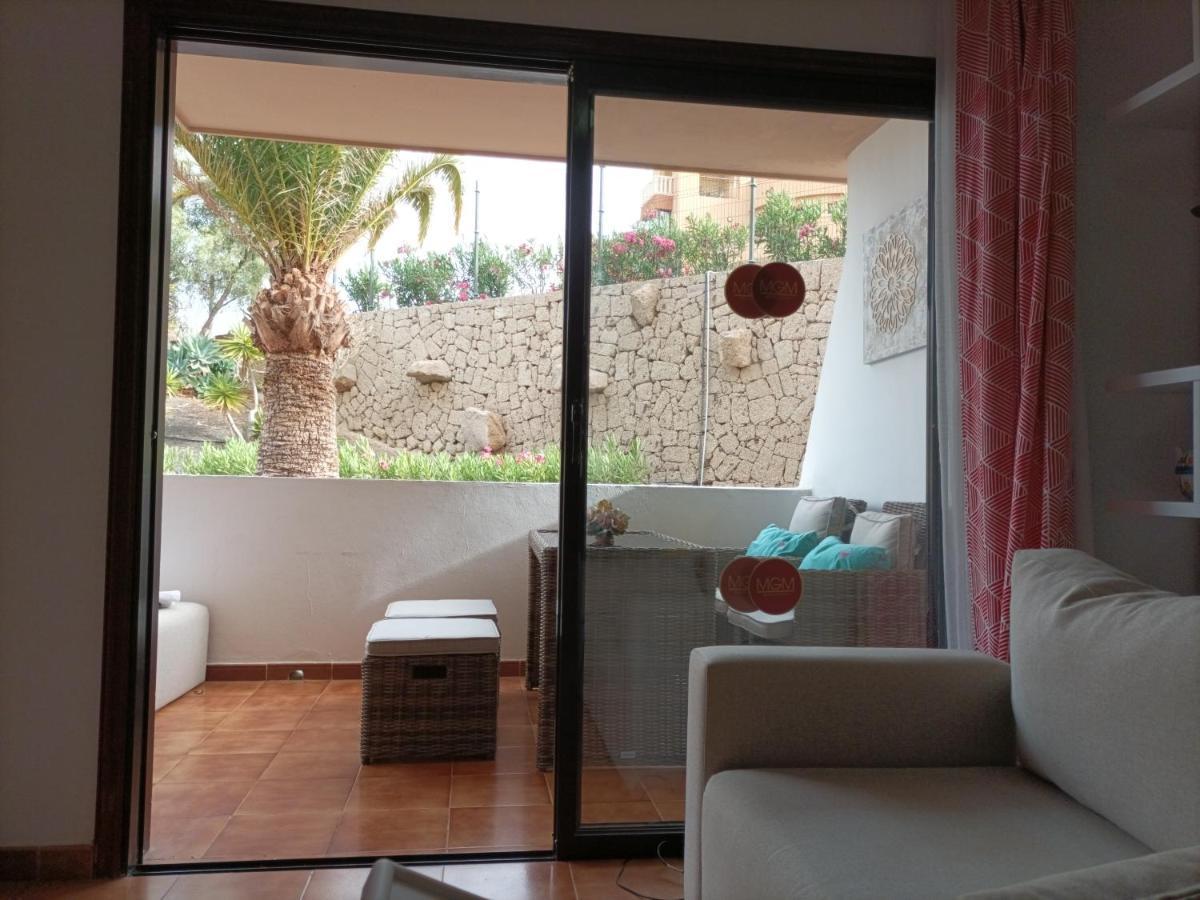 サンミゲル・デ・アボナEstudio En Tenerife Con Piscina / Study Flat With Poolアパートメント エクステリア 写真