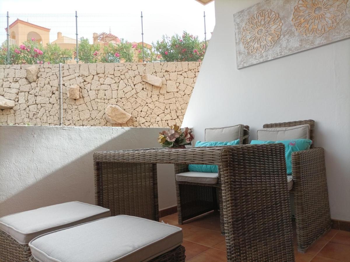 サンミゲル・デ・アボナEstudio En Tenerife Con Piscina / Study Flat With Poolアパートメント エクステリア 写真